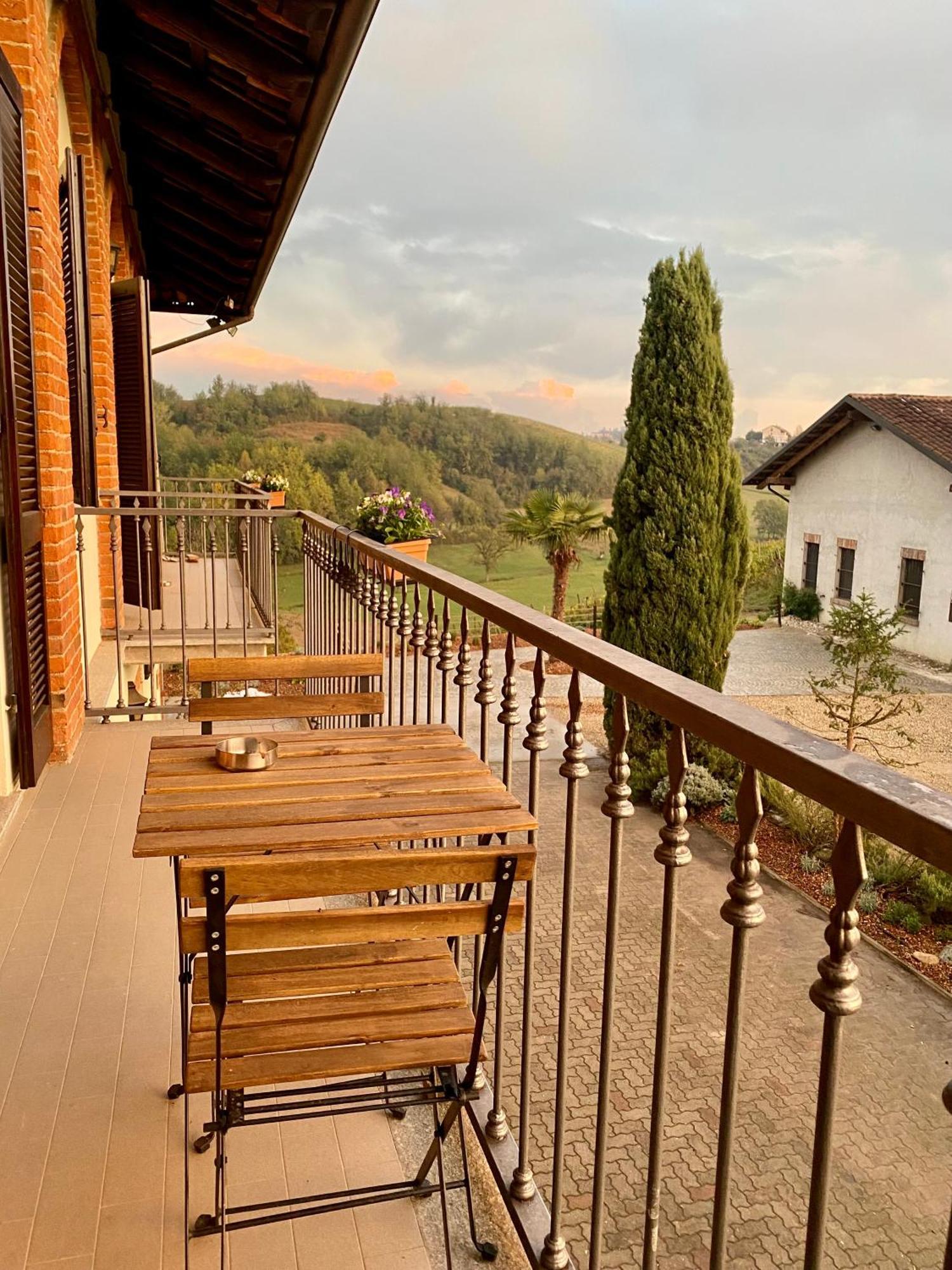 Tenuta Agricola La Cava- Cantina E Agriturismo San Damiano dʼAsti Εξωτερικό φωτογραφία